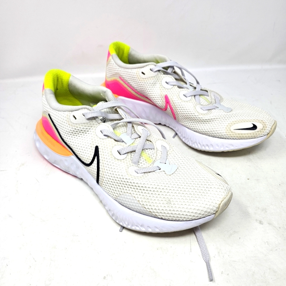 Nike Women's Renew Run CK6360-005 White Multi Running Shoes Sneakers Size 11. - Picture 1 of 9